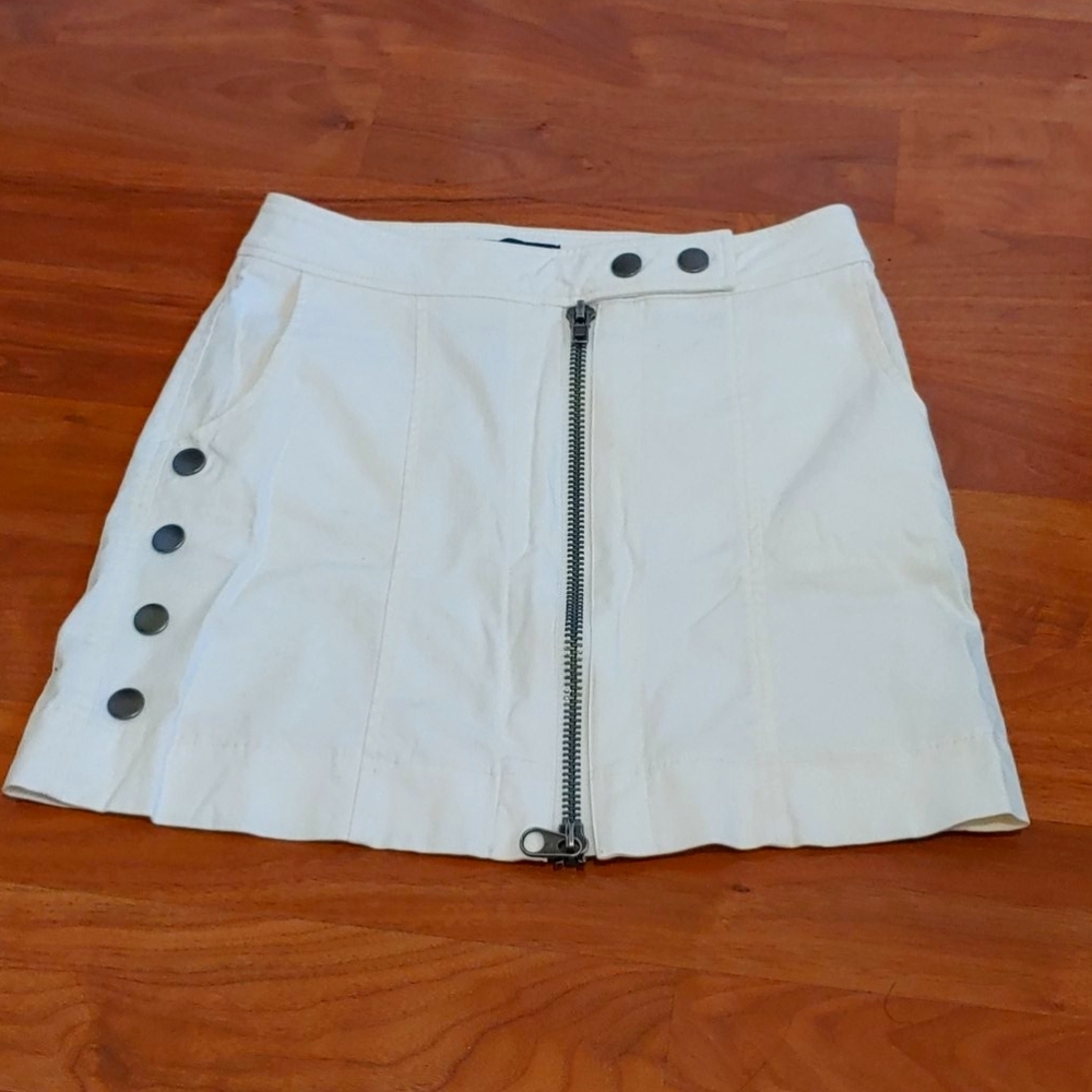 Bebe vintage denim white skirt size 4